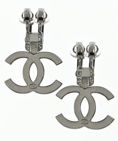 CHANEL เจาะ