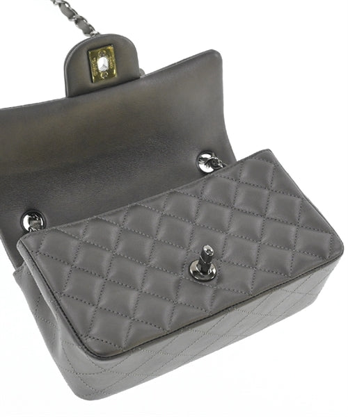 CHANEL กระเป๋าสะพาย