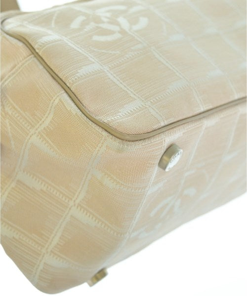 CHANEL กระเป๋าใส่อุปกรณ์ขนาดใหญ่
