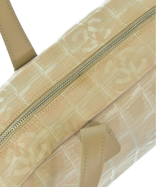 CHANEL กระเป๋าใส่อุปกรณ์ขนาดใหญ่