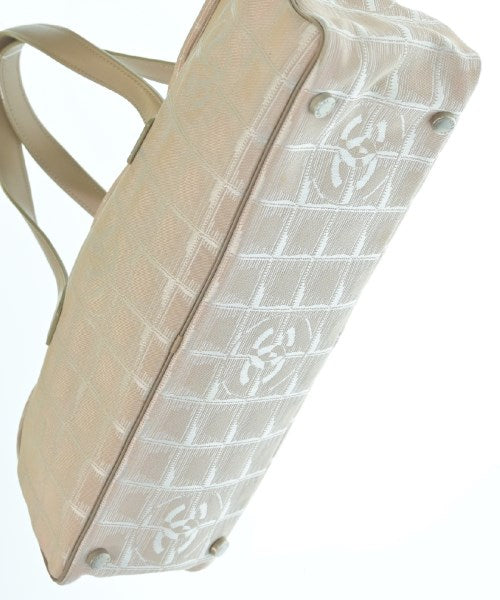 CHANEL กระเป๋าใส่อุปกรณ์ขนาดใหญ่