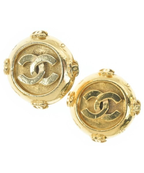 CHANEL เจาะ