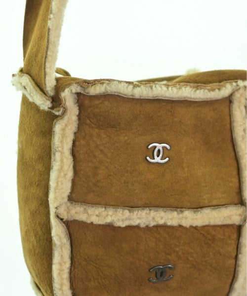 CHANEL กระเป๋าถือ