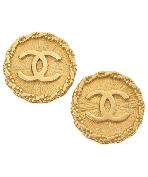 CHANEL เจาะ