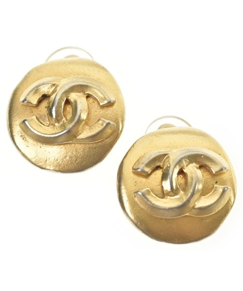 CHANEL เจาะ