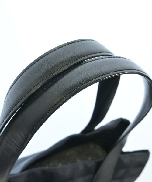 CHANEL กระเป๋าถือขนาดใหญ่