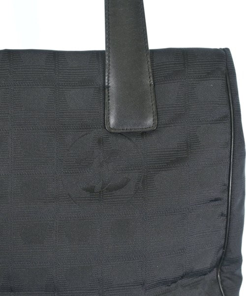 CHANEL กระเป๋าถือขนาดใหญ่