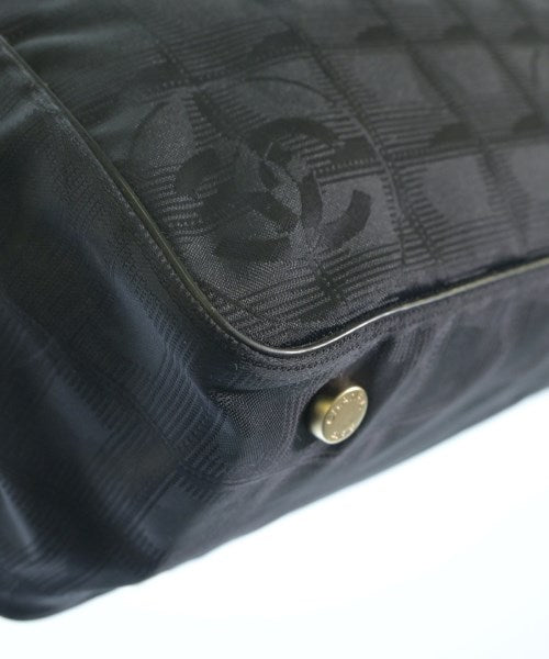 CHANEL กระเป๋าถือขนาดใหญ่