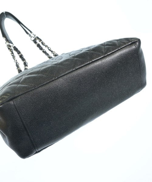 CHANEL กระเป๋าถือขนาดใหญ่