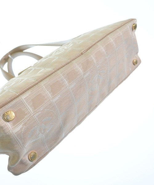 CHANEL กระเป๋าใส่อุปกรณ์ขนาดใหญ่