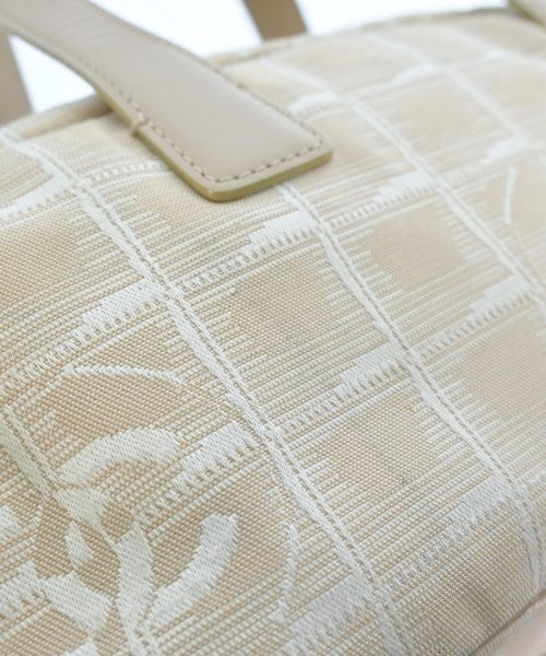 CHANEL กระเป๋าใส่อุปกรณ์ขนาดใหญ่