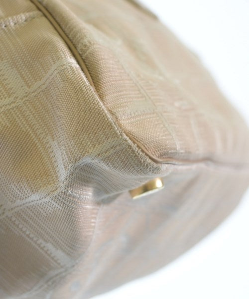 CHANEL กระเป๋าใส่อุปกรณ์ขนาดใหญ่