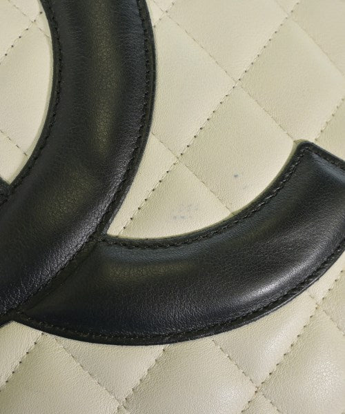 CHANEL กระเป๋าถือขนาดใหญ่