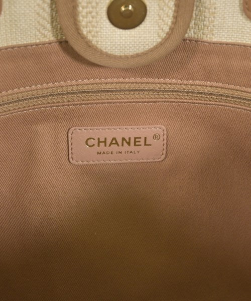 CHANEL กระเป๋าถือขนาดใหญ่