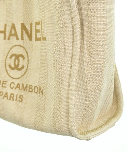 CHANEL กระเป๋าถือขนาดใหญ่