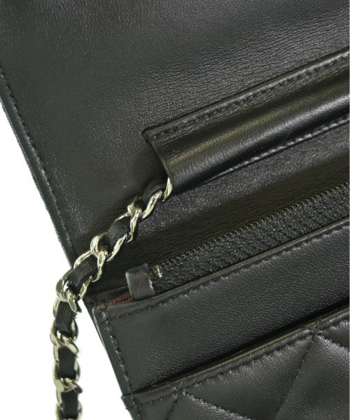CHANEL กระเป๋าสะพาย