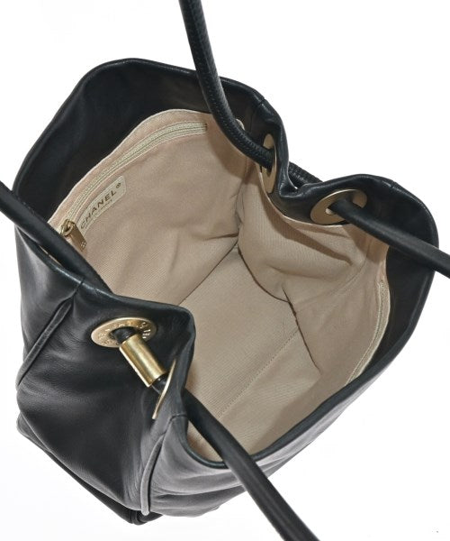 CHANEL กระเป๋าถือขนาดใหญ่