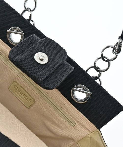 CHANEL กระเป๋าถือ