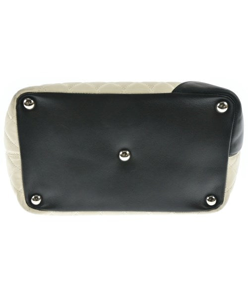 CHANEL กระเป๋าถือขนาดใหญ่