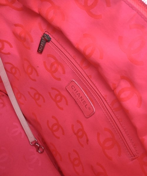 CHANEL กระเป๋าถือขนาดใหญ่