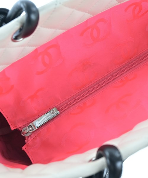 CHANEL กระเป๋าถือขนาดใหญ่