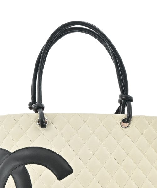 CHANEL กระเป๋าถือขนาดใหญ่
