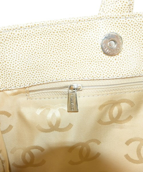 CHANEL กระเป๋าถือขนาดใหญ่