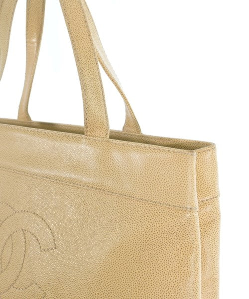 CHANEL กระเป๋าถือขนาดใหญ่