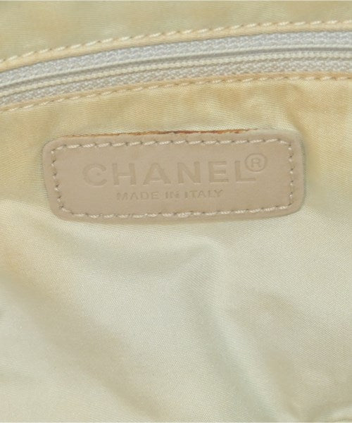 CHANEL กระเป๋าใส่อุปกรณ์ขนาดใหญ่
