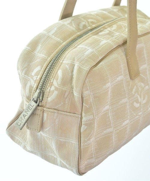 CHANEL กระเป๋าใส่อุปกรณ์ขนาดใหญ่