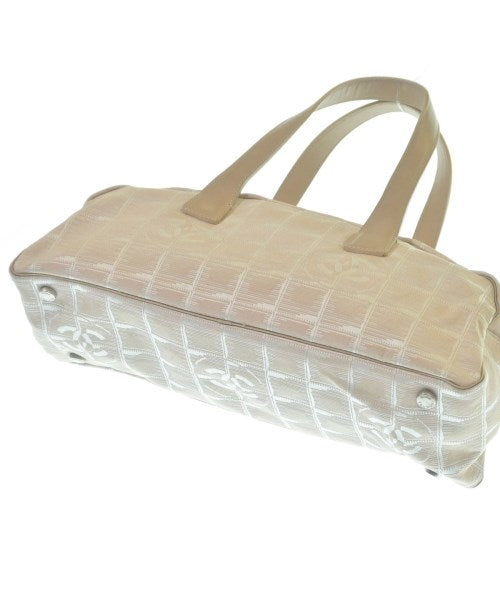 CHANEL กระเป๋าใส่อุปกรณ์ขนาดใหญ่