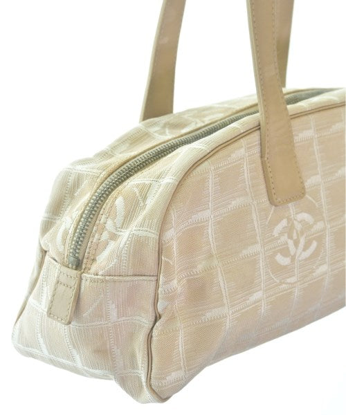 CHANEL กระเป๋าใส่อุปกรณ์ขนาดใหญ่