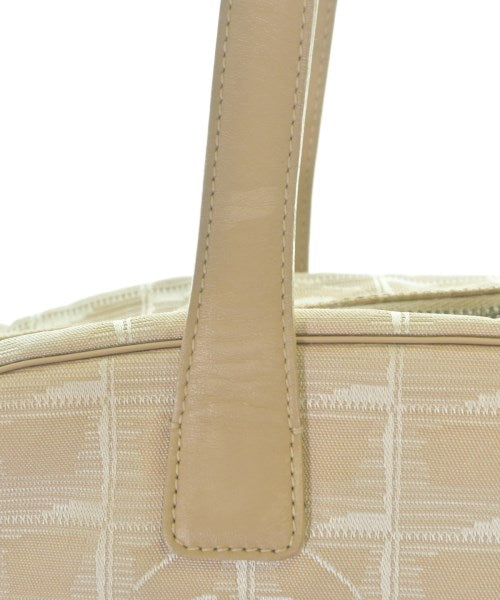 CHANEL กระเป๋าใส่อุปกรณ์ขนาดใหญ่