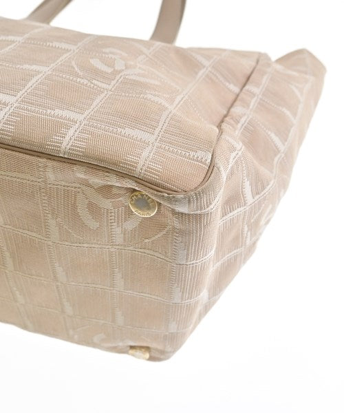 CHANEL กระเป๋าถือขนาดใหญ่