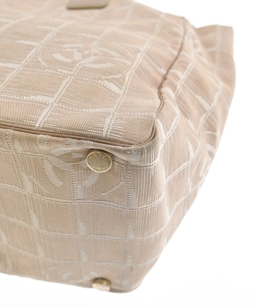 CHANEL กระเป๋าถือขนาดใหญ่