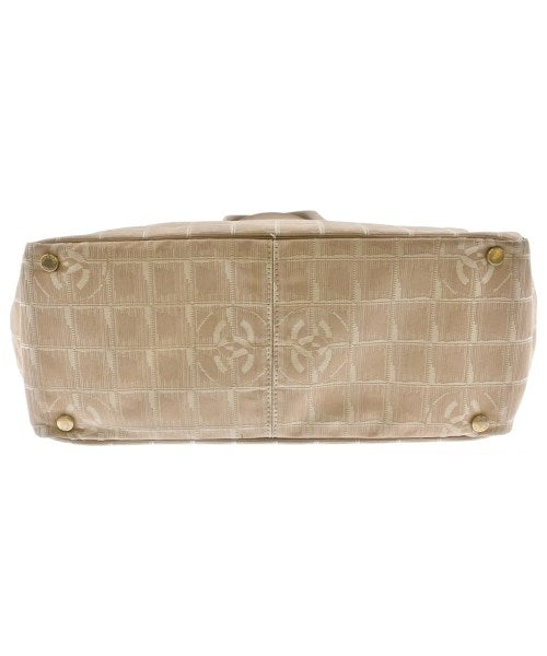 CHANEL กระเป๋าถือขนาดใหญ่