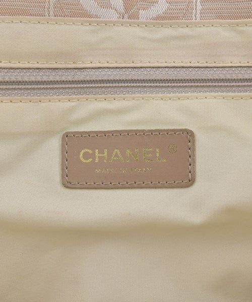 CHANEL กระเป๋าถือขนาดใหญ่