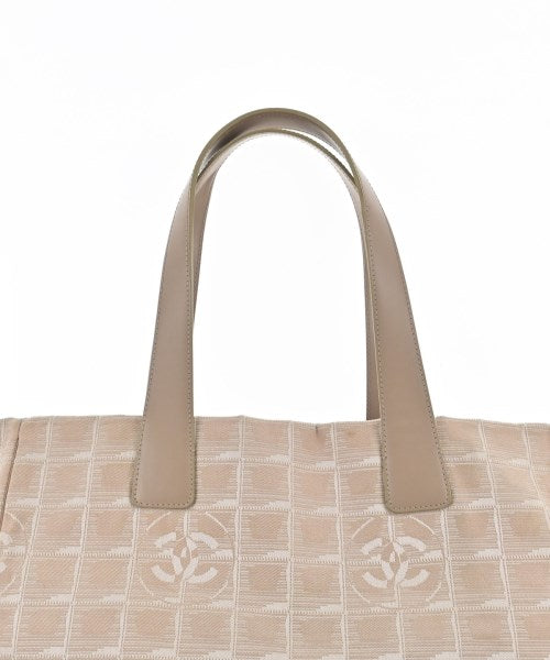 CHANEL กระเป๋าถือขนาดใหญ่