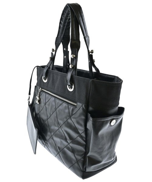 CHANEL กระเป๋าถือ
