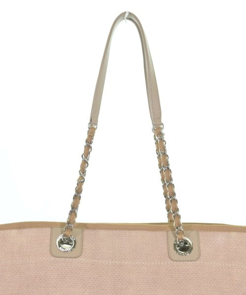 CHANEL กระเป๋าถือขนาดใหญ่