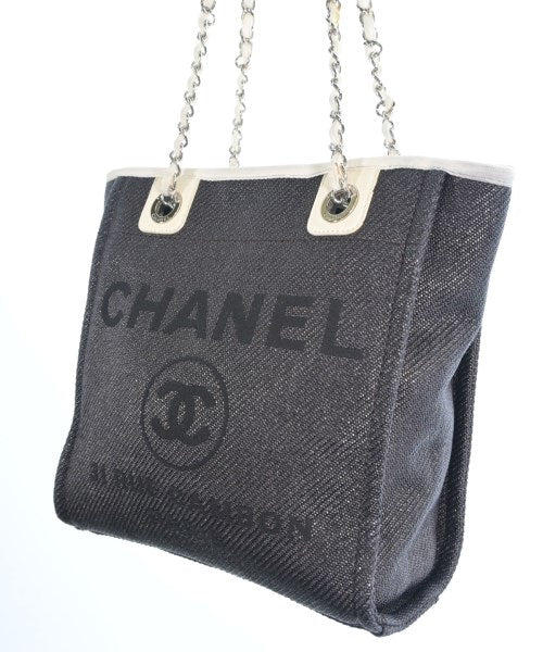 CHANEL กระเป๋าถือขนาดใหญ่