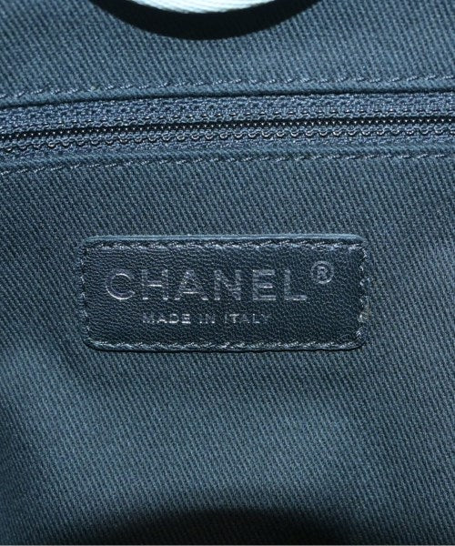 CHANEL กระเป๋าถือขนาดใหญ่