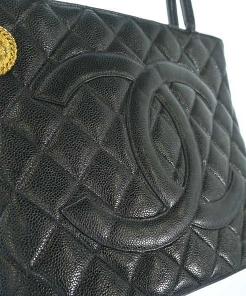 CHANEL กระเป๋าถือ