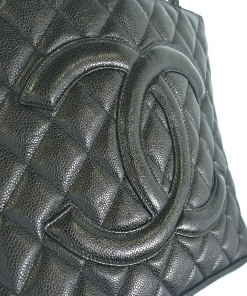CHANEL กระเป๋าถือ