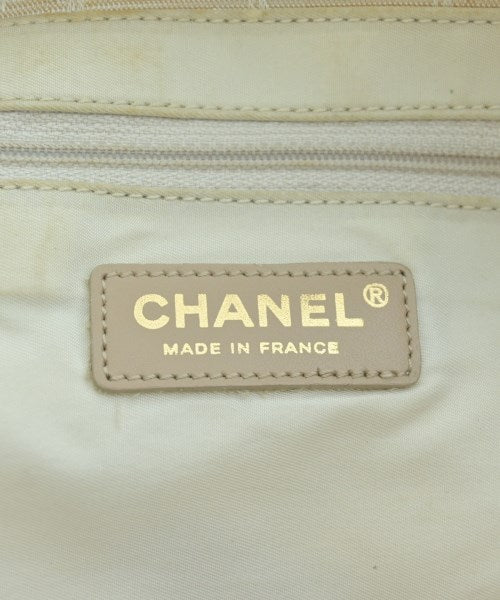 CHANEL กระเป๋าถือขนาดใหญ่