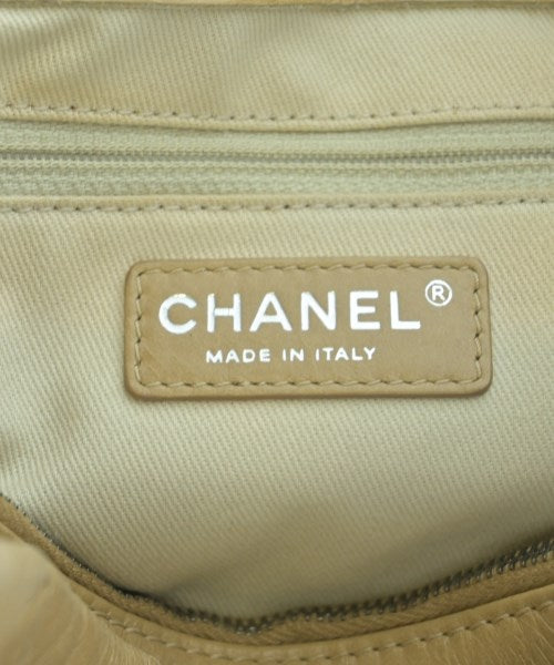CHANEL กระเป๋าถือขนาดใหญ่