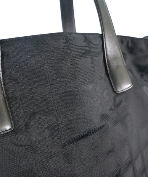 CHANEL กระเป๋าถือขนาดใหญ่
