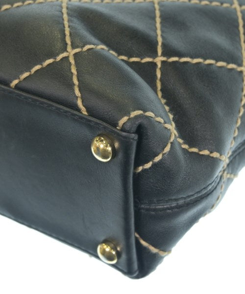 CHANEL กระเป๋าถือขนาดใหญ่