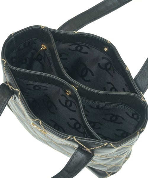 CHANEL กระเป๋าถือขนาดใหญ่