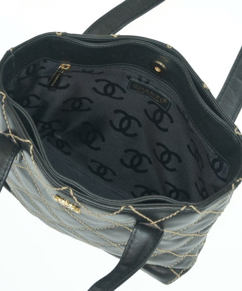 CHANEL กระเป๋าถือขนาดใหญ่